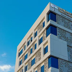 https://the-seasons-hotel.medinahotel.net